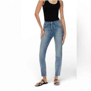 Aritzia Denim Forum Yoko High Rise Light Blue Jeans minimalist classic sz 25